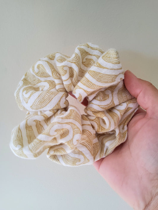 Kowhai Scrunchie