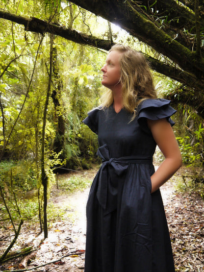 Huatau Dress in Navy
