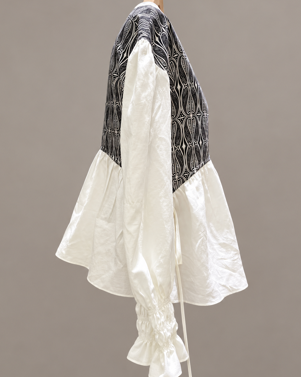 Puāwai Blouse